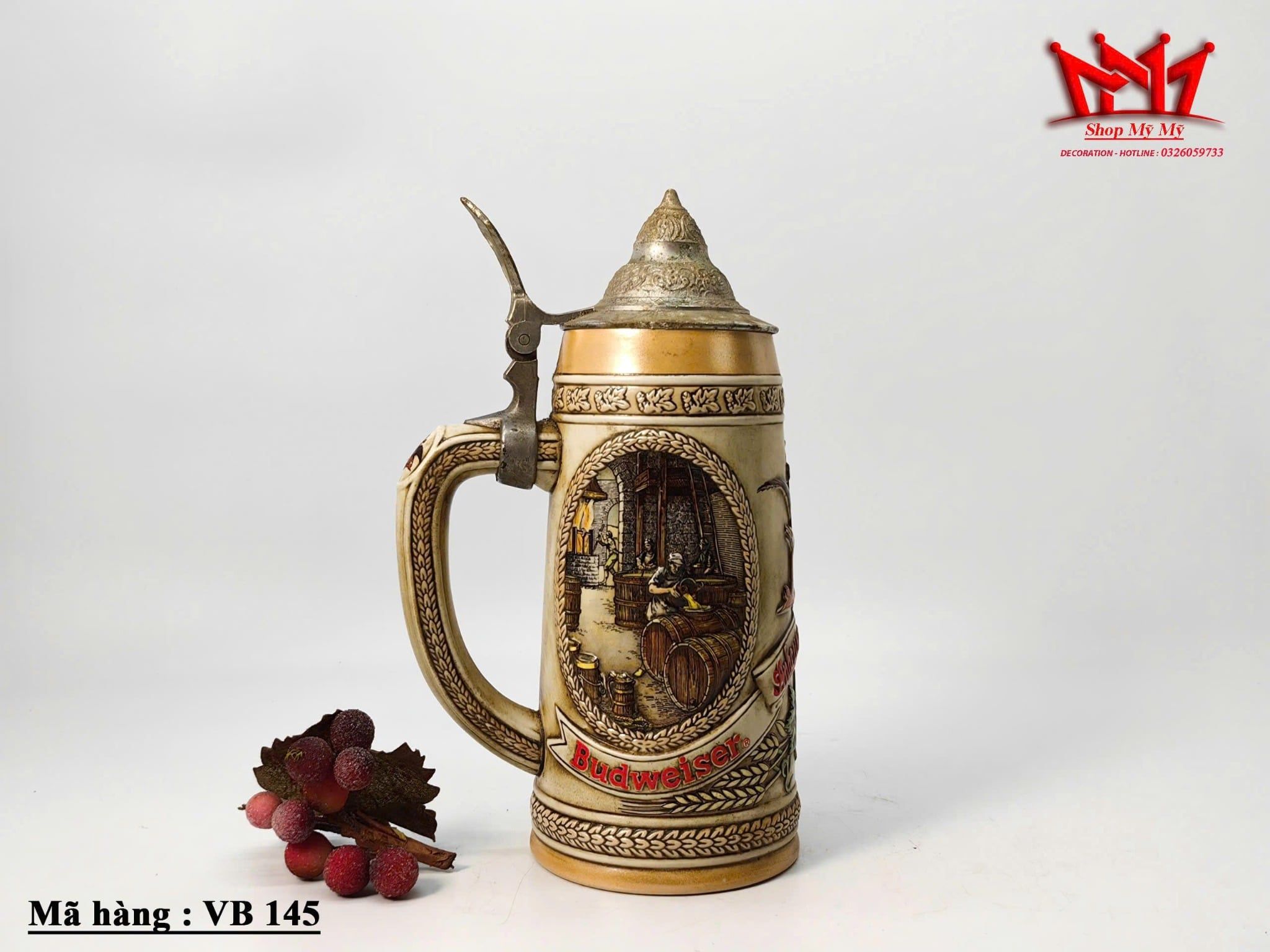 Chiếc vại bia Anheuser-Busch Budweiser King of Beers có nắp