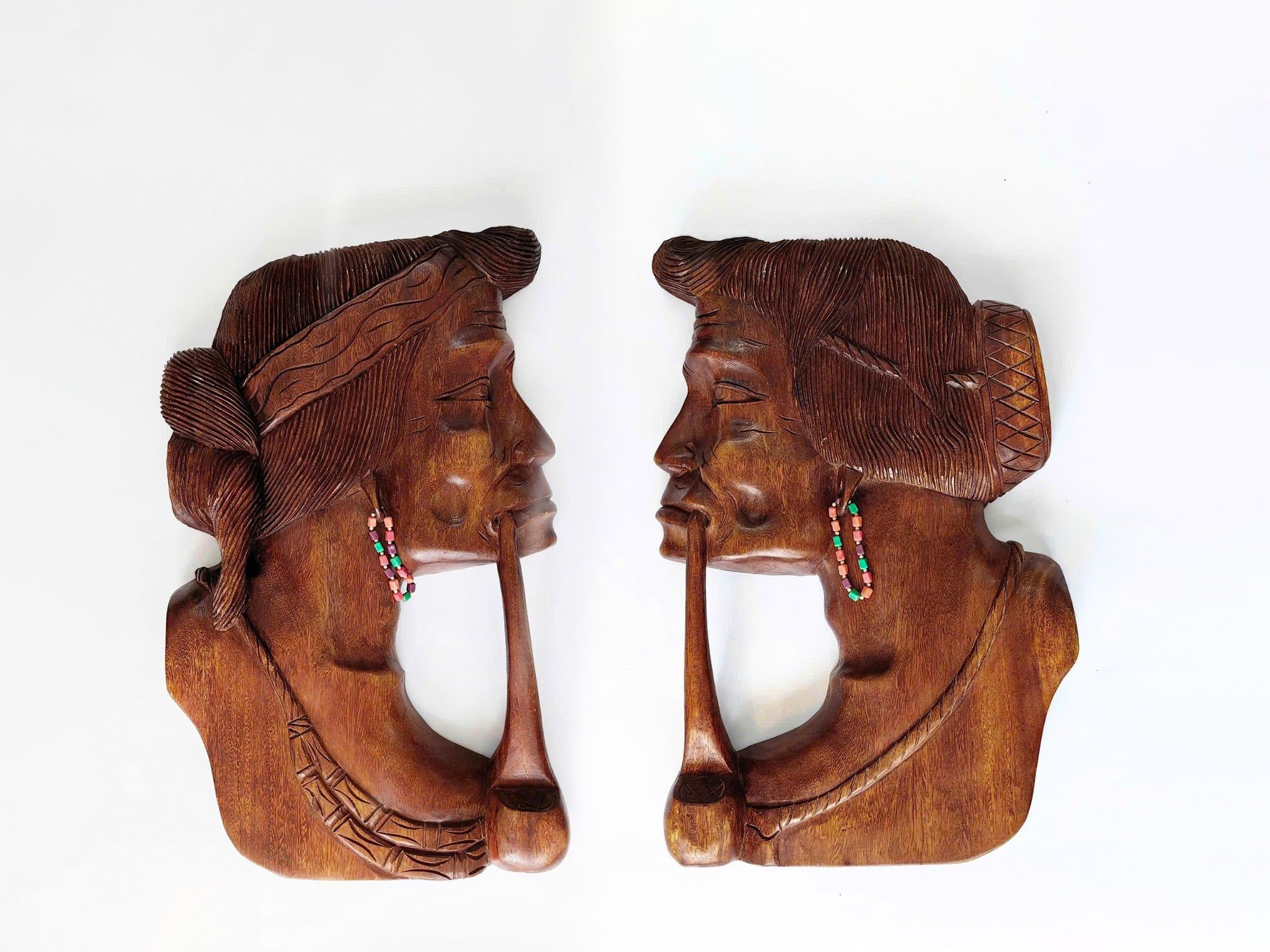 TƯỢNG GỖ ĐẦU NGƯỜI HÚT TẨU – NGHỆ THUẬT CHẠM KHẮC THỦ CÔNG