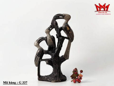  Tượng 3 con chim mỏ sừng trên thân cây được làm bằng đá 