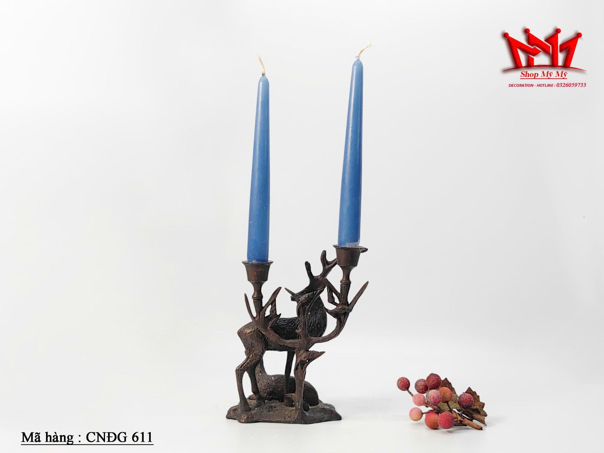 Chân đèn nến 2 đóa bằng đồng hình cặp đôi nai.