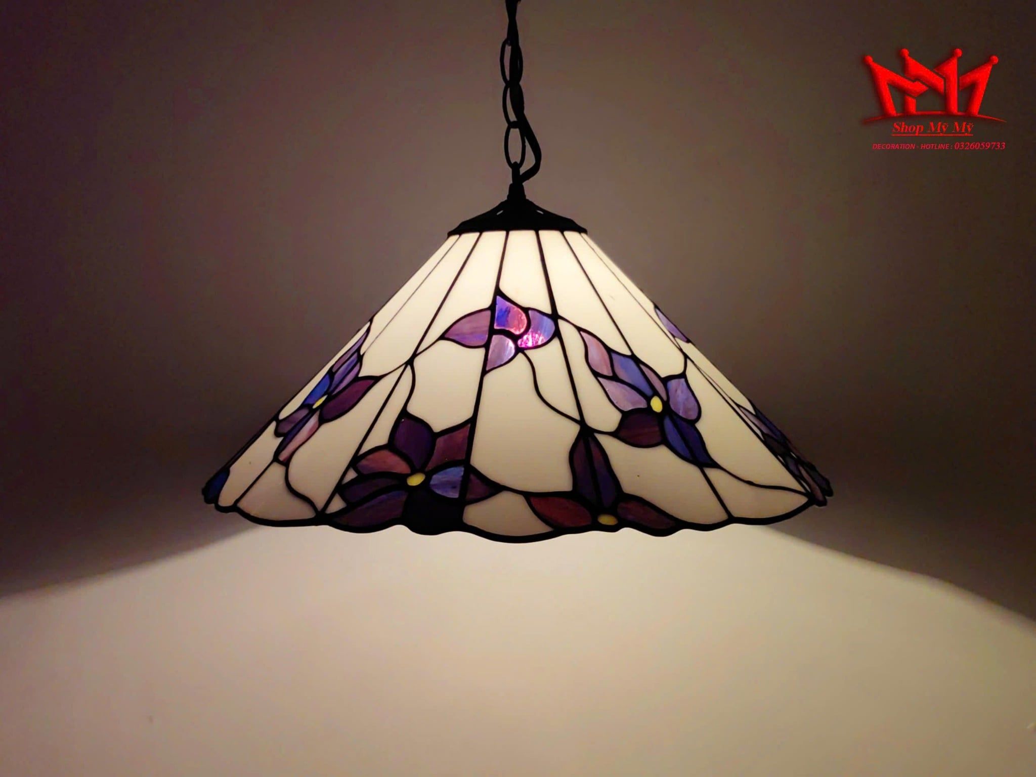Đèn treo trần phong cách Tiffany cổ điển