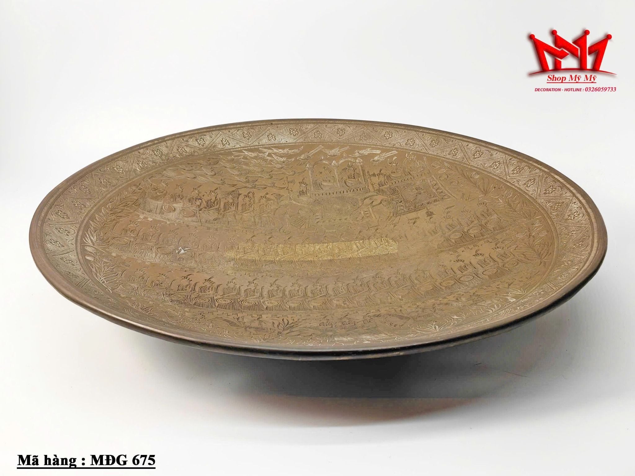 Mâm đồng cổ điển hoạ tiết tinh xảo với các kí tự Ả Rập
