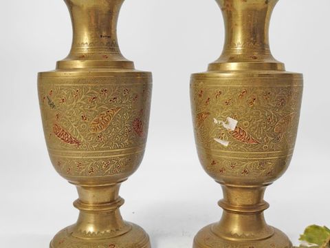  Cặp bình đồng kiểu cổ điển được chế tác thủ công kiểu Ấn Độ 