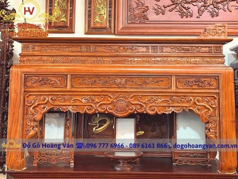 Bàn thờ gỗ tự nhiên giữ nét truyền thống  BT195
