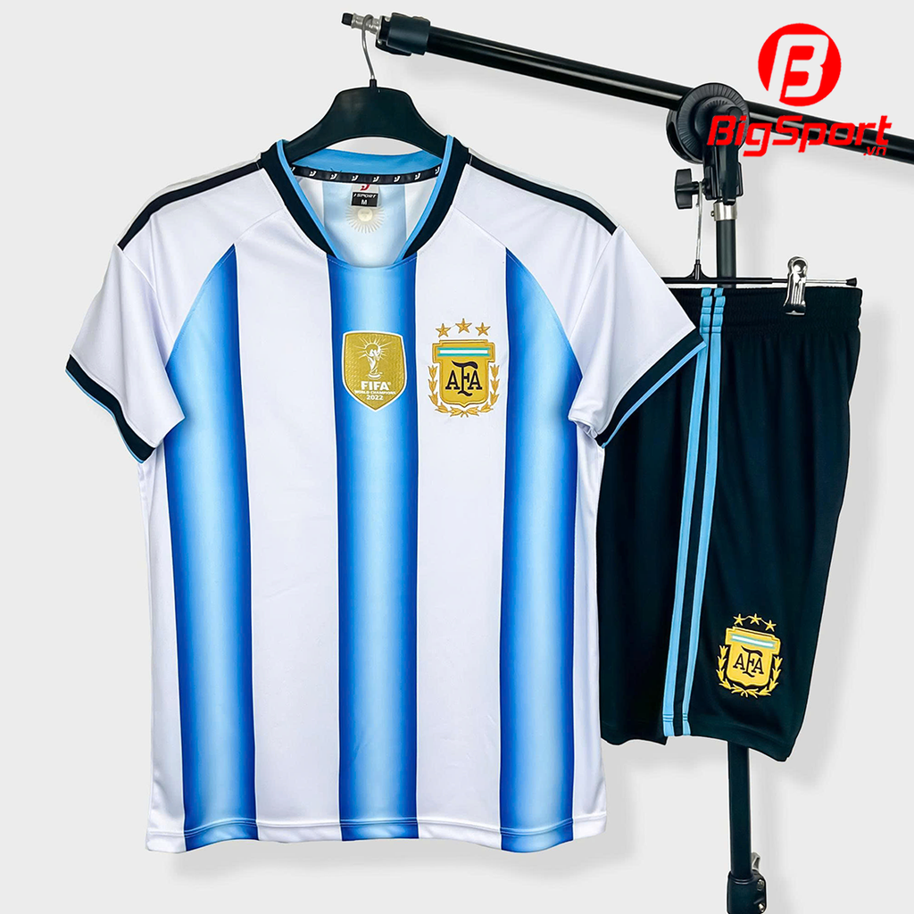 Áo đá bóng đội tuyển Argentina sân nhà 2025-2026 sọc trắng xanh
