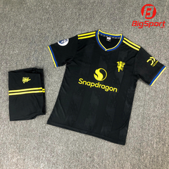 Áo đá bóng MU sân khách mùa giải 2025-2026 màu đen