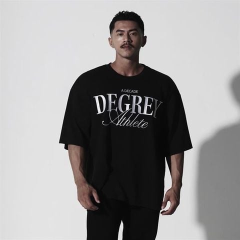  Áo Thun màu ĐEN THÊU logo Degrey DECADE màu TRẮNG kiểu dáng rộng Athlete - OVSDECADE 