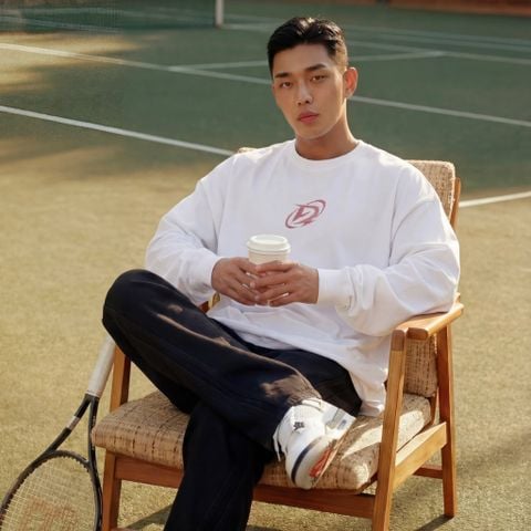  Áo Thun tay dài màu WHITE logo Degrey màu ĐỎ kiểu dáng rộng Athlete - OVSLONGTRANG 