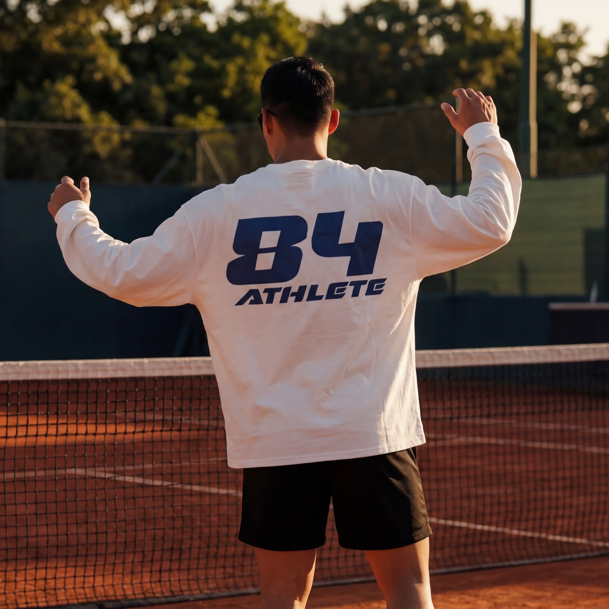  Áo Thun tay dài màu WHITE logo Degrey màu NAVY kiểu dáng rộng raglan - OVSTADATRANG 