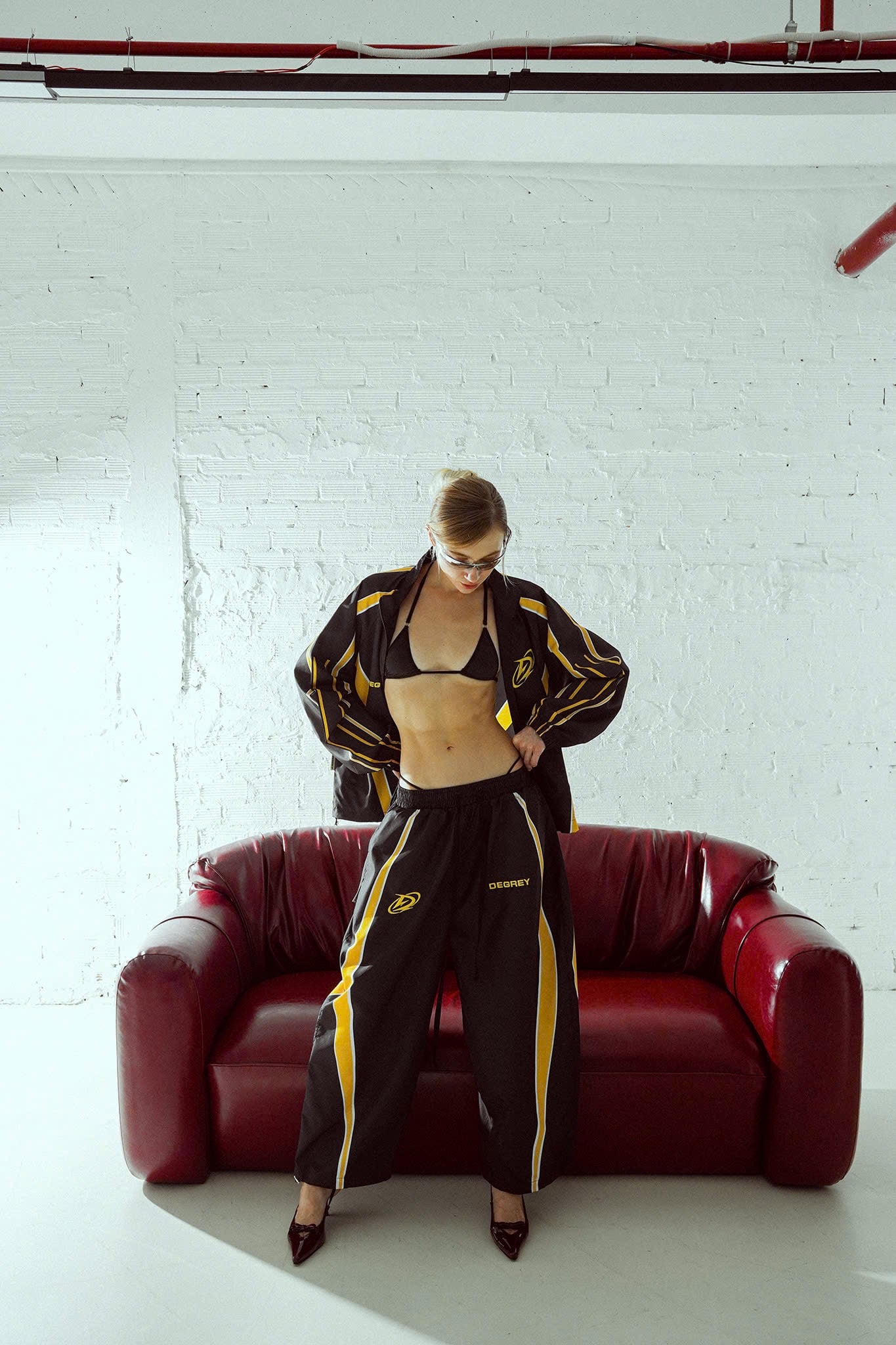  Quần Dài Degrey màu ĐEN VÀNG Long Pants Poly THÊU Logo - PAPOLYVANG 