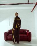  Jacket Degrey màu ĐEN VÀNG THÊU LOGO ATHLETE áo khoác dù thể thao - JKLOGOVANG 