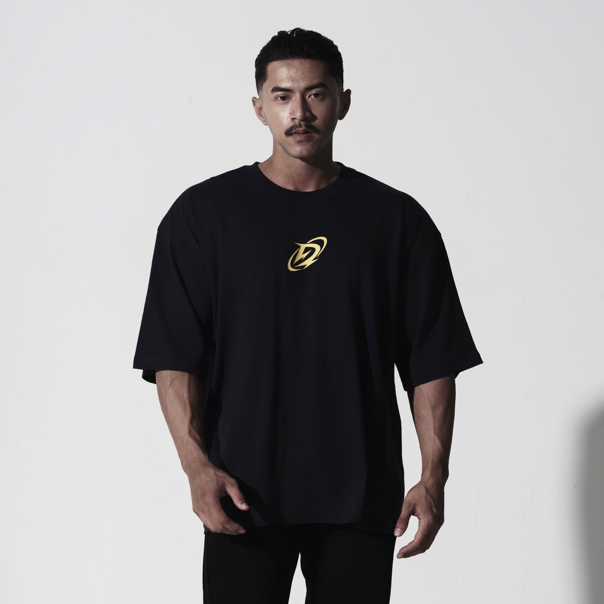  Áo Thun màu NAVY logo Degrey màu VÀNG kiểu dáng rộng Athlete - OVSATHNAYE 