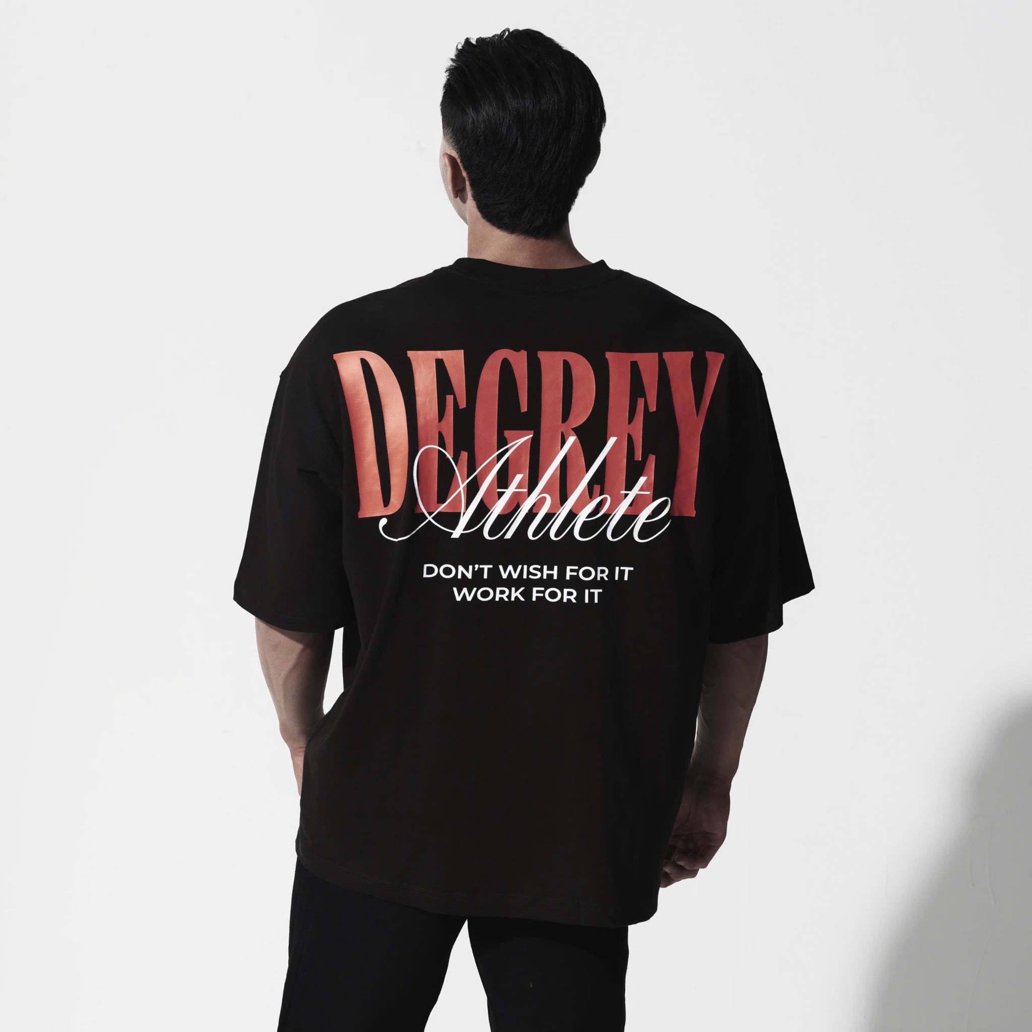  Áo Thun màu ĐEN logo Degrey màu ĐỎ kiểu dáng rộng Athlete - OVSATHDENDO 