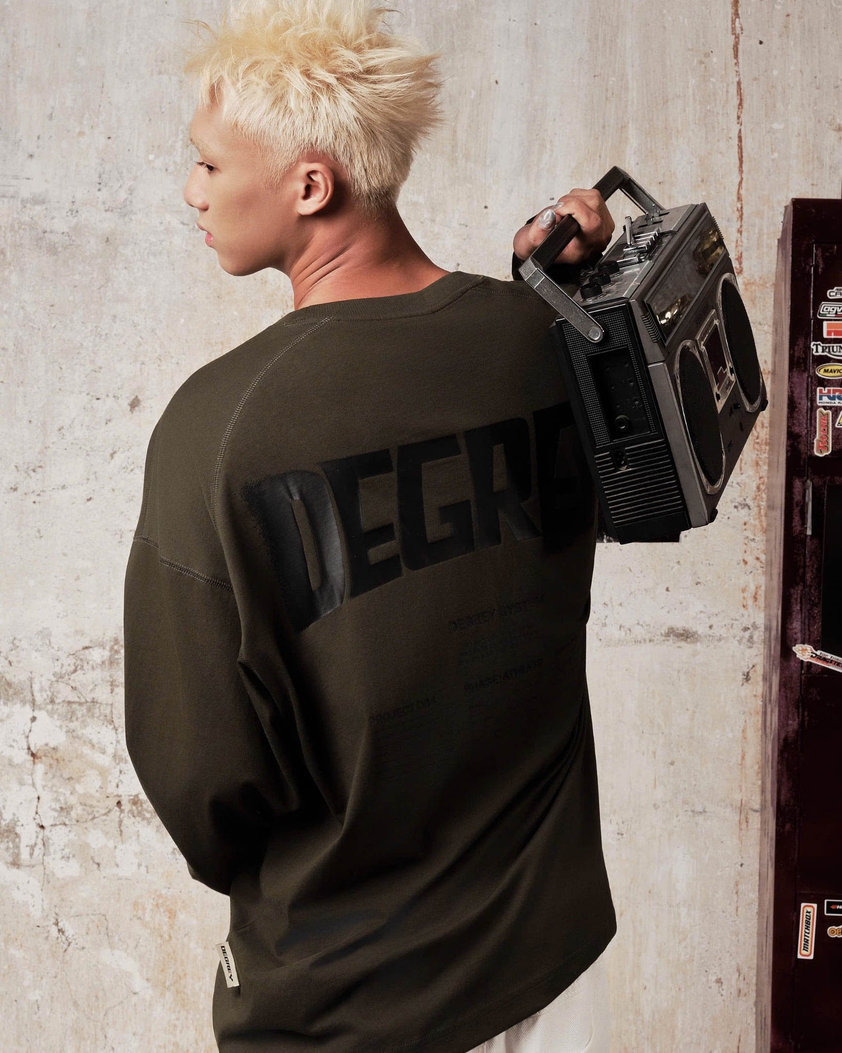  Áo Thun tay dài màu GREEN logo Degrey màu ĐEN kiểu dáng rộng Athlete - OVSLONGREU 