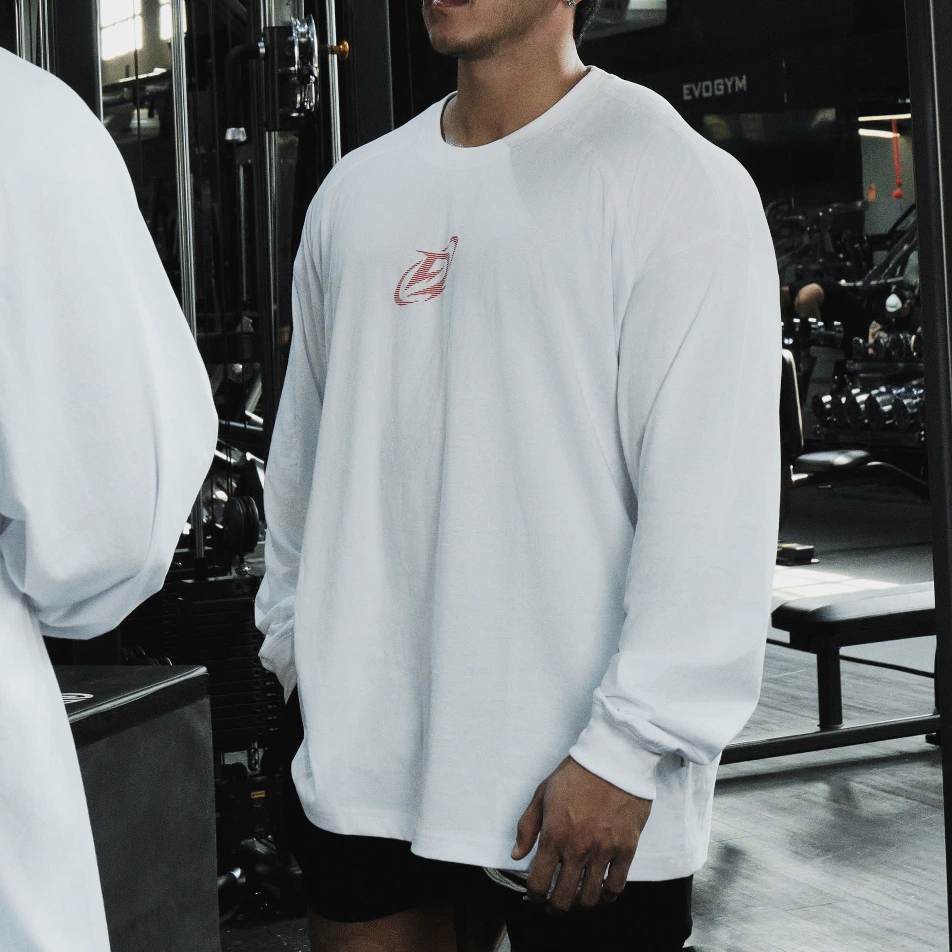  Áo Thun tay dài màu WHITE logo Degrey màu ĐỎ kiểu dáng rộng Athlete - OVSLONGTRANG 