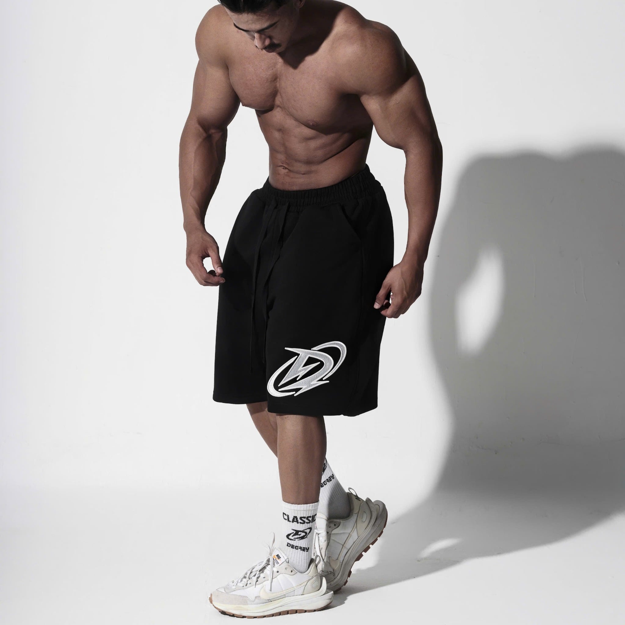  Quần Degrey Korea Massmonster lửng chân cua màu đen thêu BIG D short pant - SHOPADBIGD 