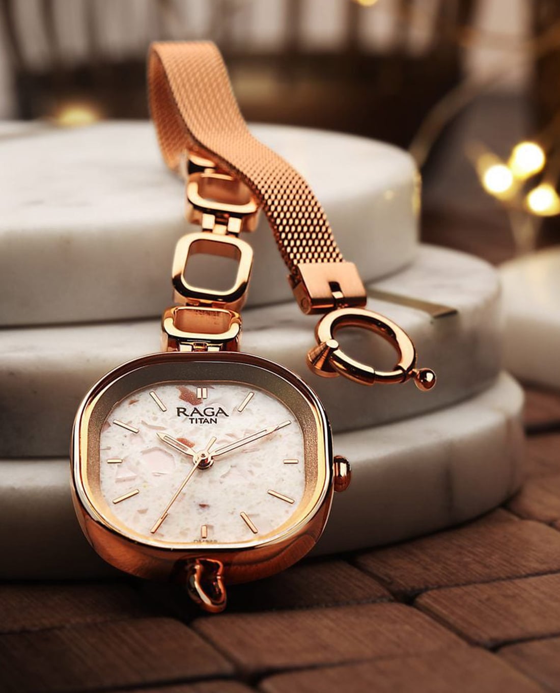 TITAN - Đồng hồ nữ Raga Delight 28.5mm