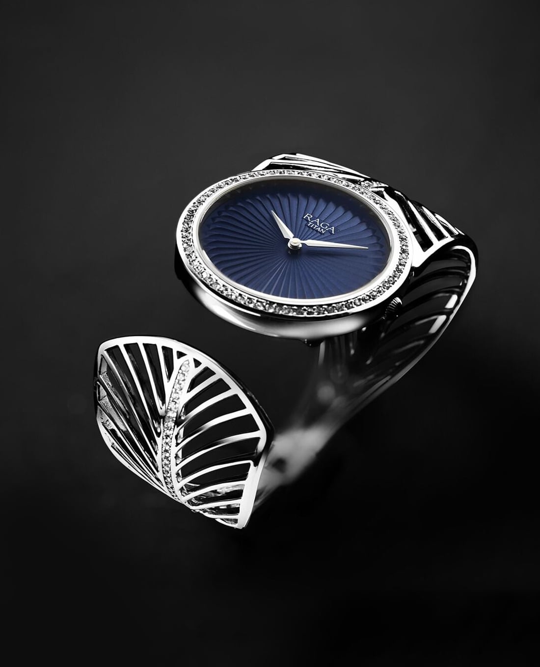 TITAN - Đồng hồ nữ Raga Silver 33mm