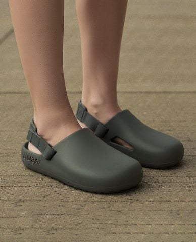  SNEAKERBUZZ - Giày mules unisex đế thấp Rise 