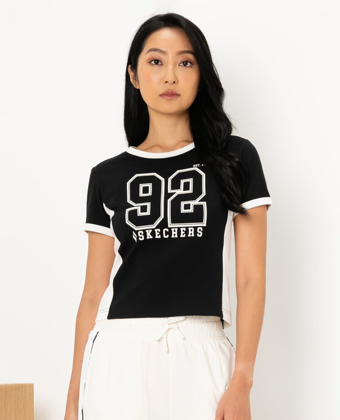 SKECHERS - Áo croptop nữ cổ tròn tay ngắn