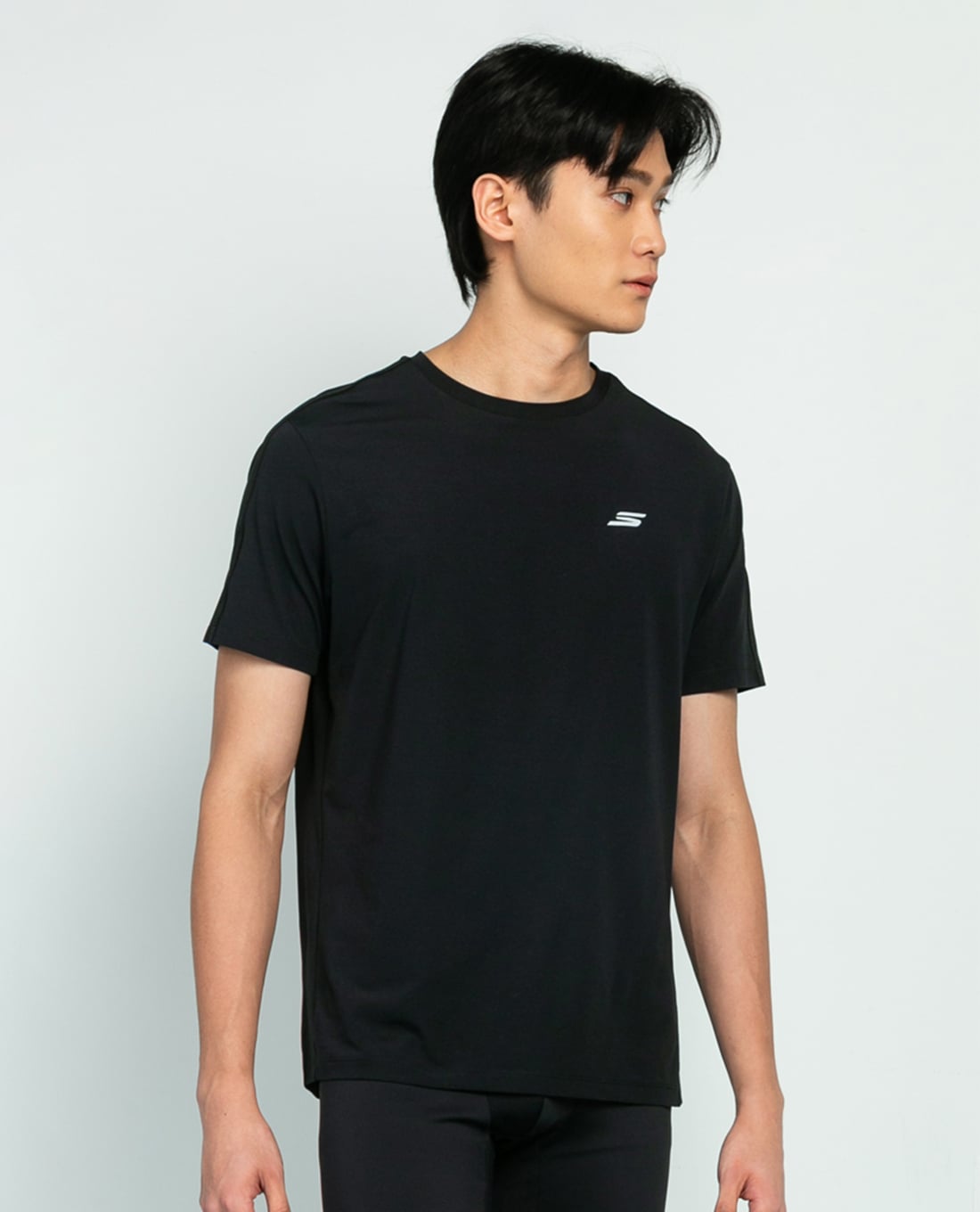 SKECHERS - Áo thun nam cổ tròn tay ngắn phối logo