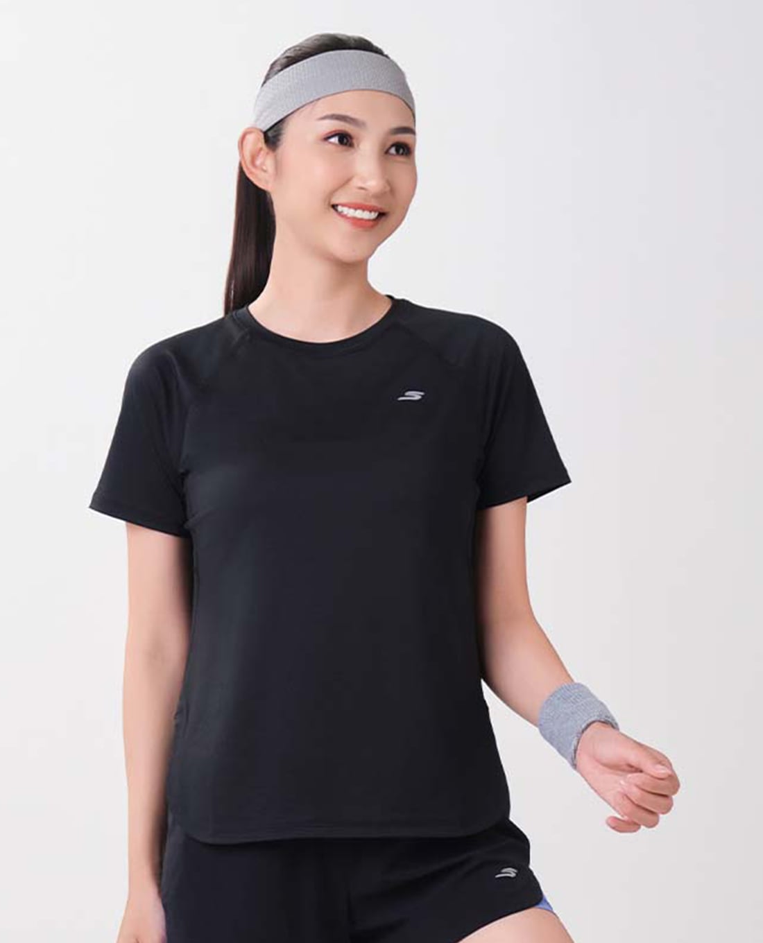 SKECHERS - Áo thun thể thao nữ tay ngắn Performance
