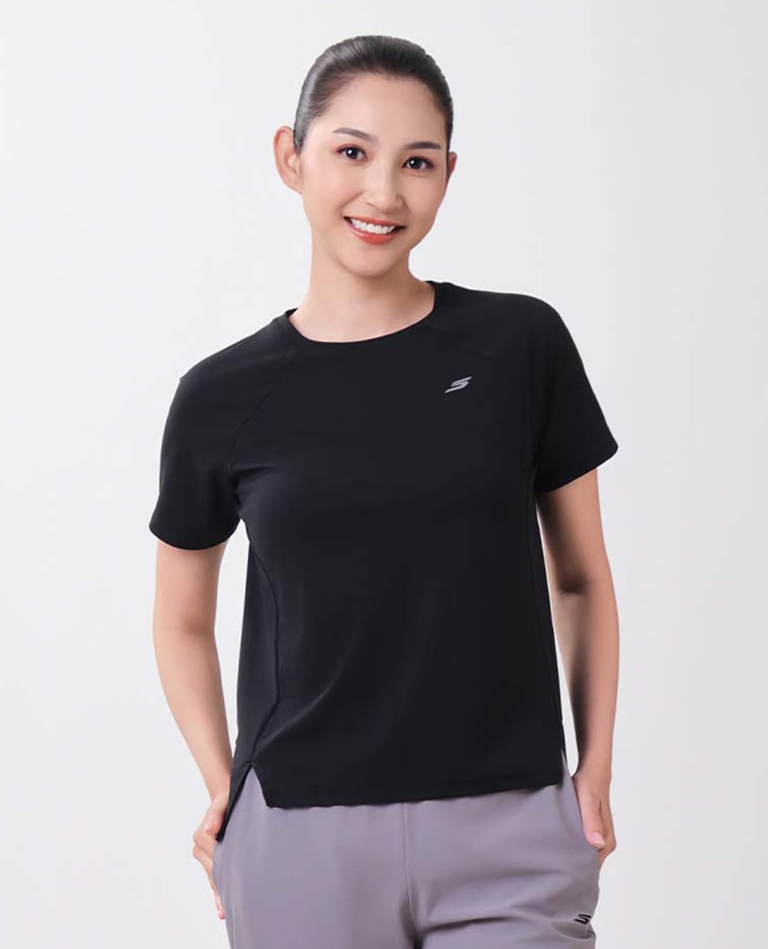 SKECHERS - Áo thun thể thao nữ tay ngắn Performance