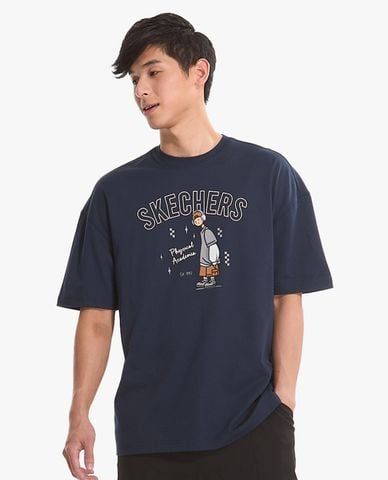  SKECHERS - Áo thun nam cổ tròn tay ngắn in họa tiết 