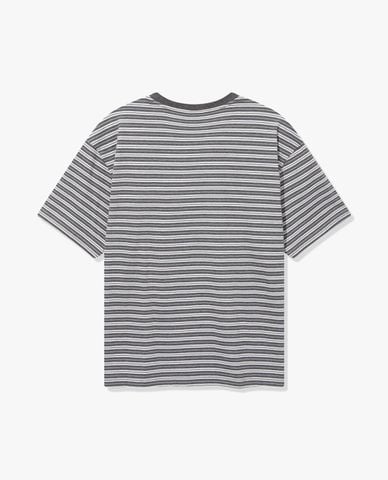  FILA - Áo thun unisex cổ tròn tay ngắn kẻ sọc 