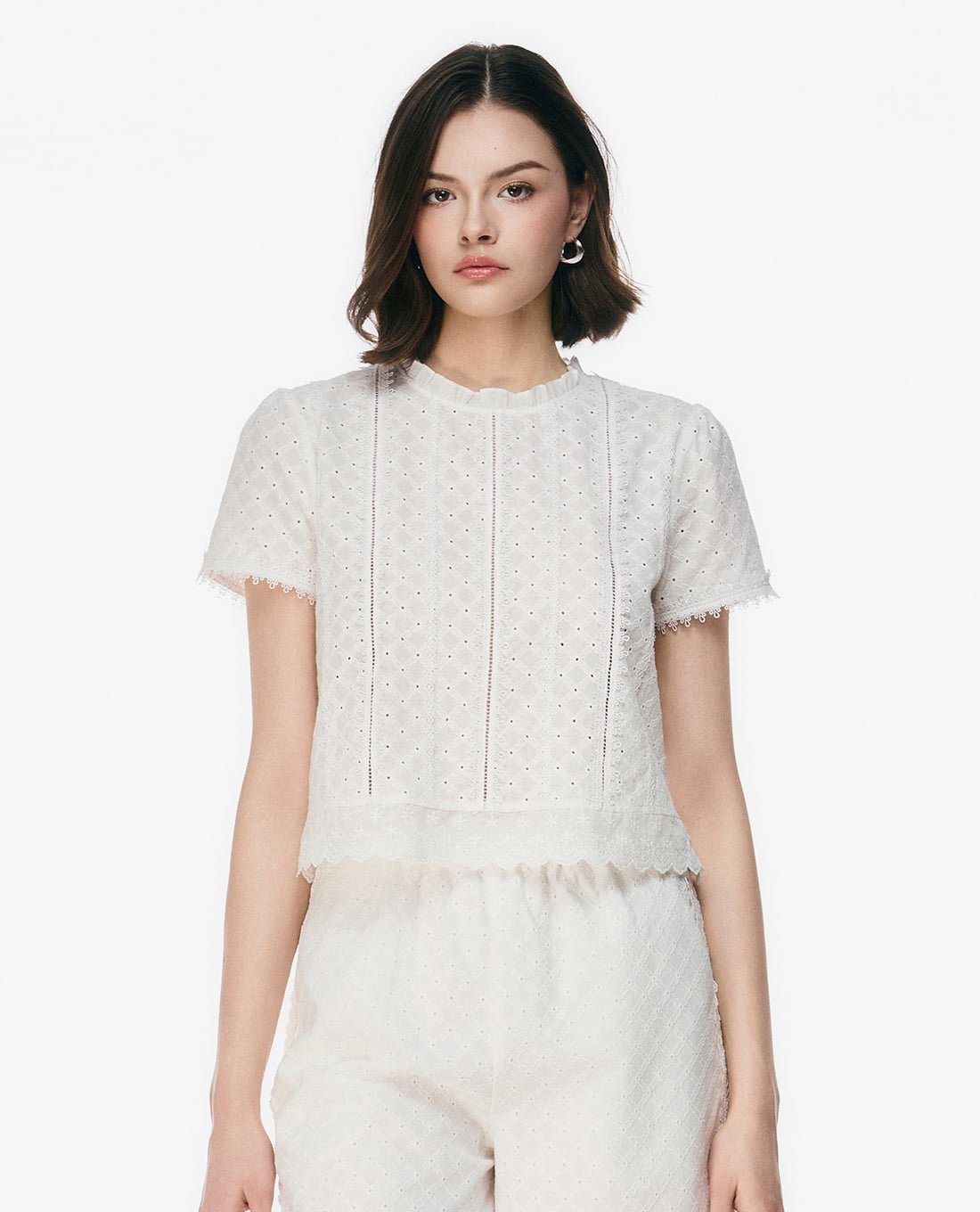 GIGI - Áo kiểu nữ cổ bèo tay ngắn phối ren