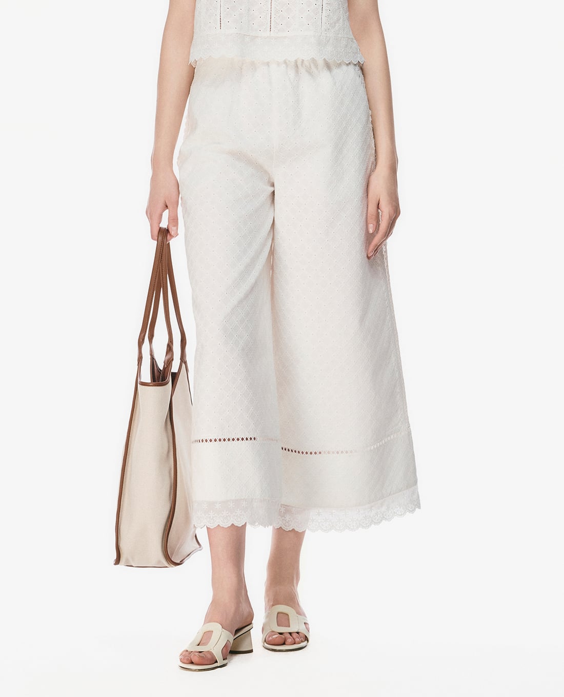 GIGI - Quần nữ ống rộng phom suông phối ren