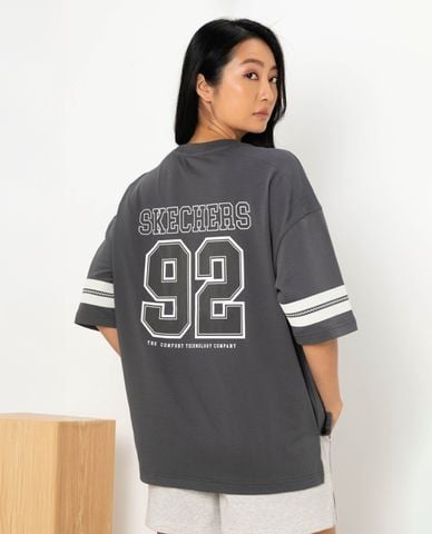  SKECHERS - Áo thun nữ cổ tròn tay ngắn phối logo 