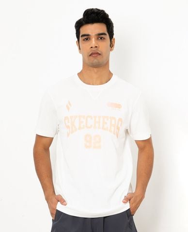  SKECHERS - Áo thun nam cổ tròn tay ngắn Basketball Culture 