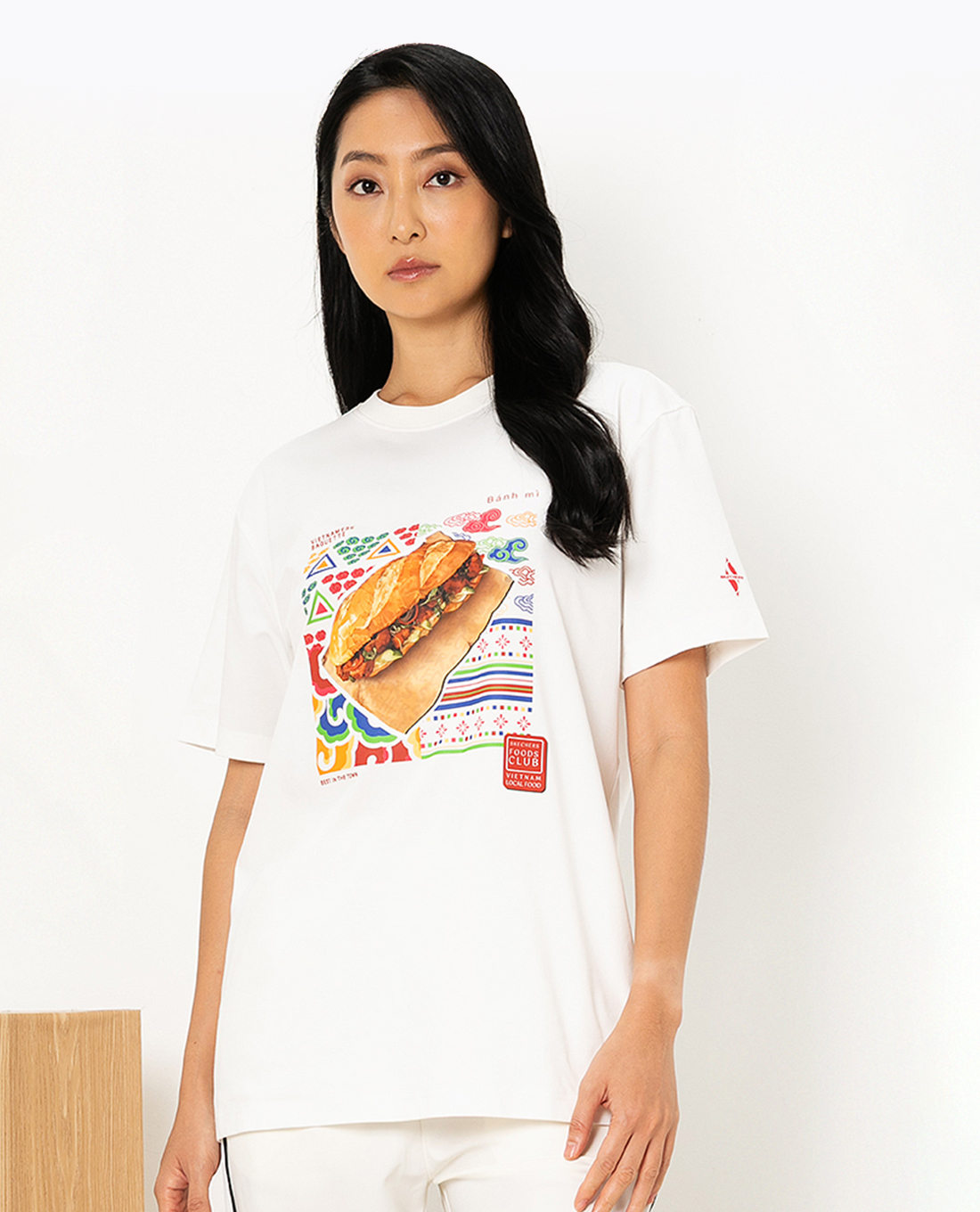 SKECHERS - Áo thun unisex tay ngắn in họa tiết