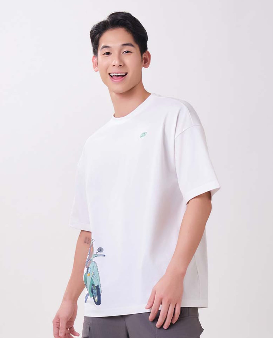 SKECHERS - Áo thun unisex tay ngắn Skechers x Cloakwork