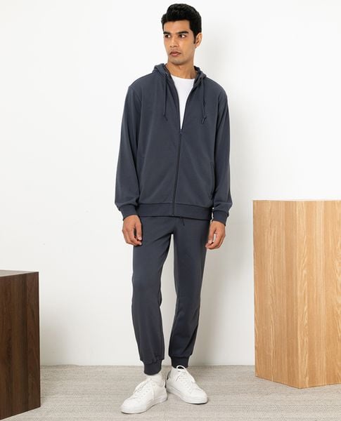 Giày chạy bộ Skechers - Phối đồ