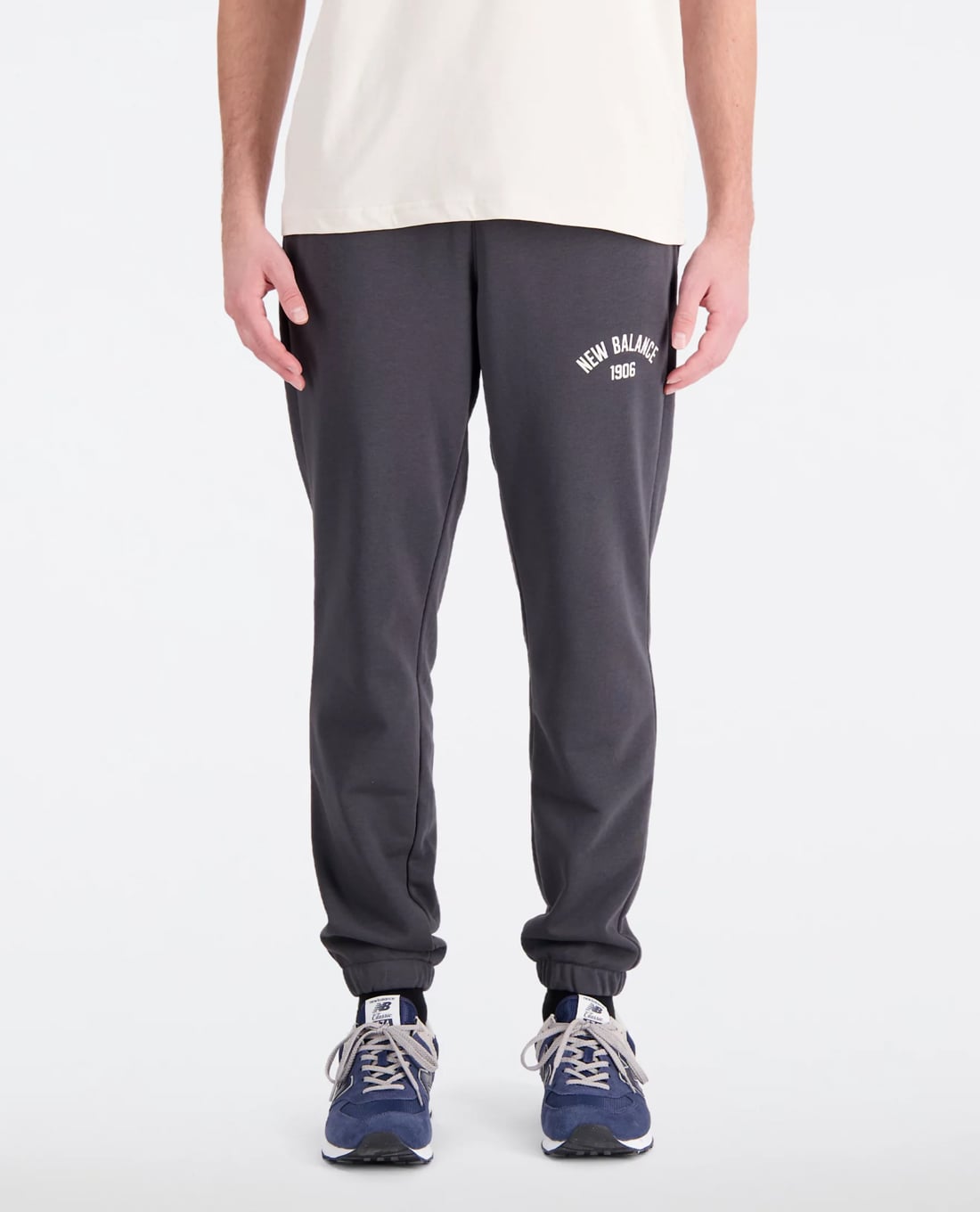 NEW BALANCE - Quần jogger nam lưng thun Essentials Varsity