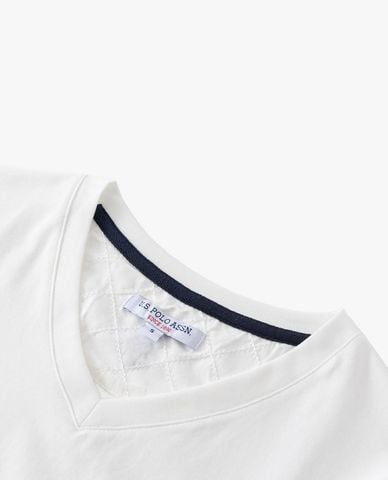  USPA - Áo thun nữ cổ V tay ngắn phối họa tiết 