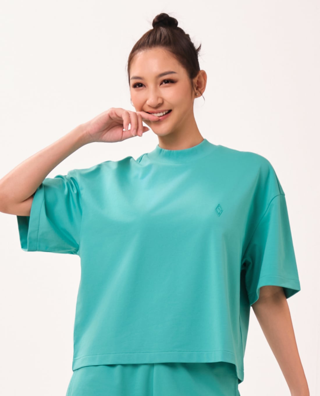 SKECHERS - Áo thun nữ cổ tròn tay ngắn Game On Lounge