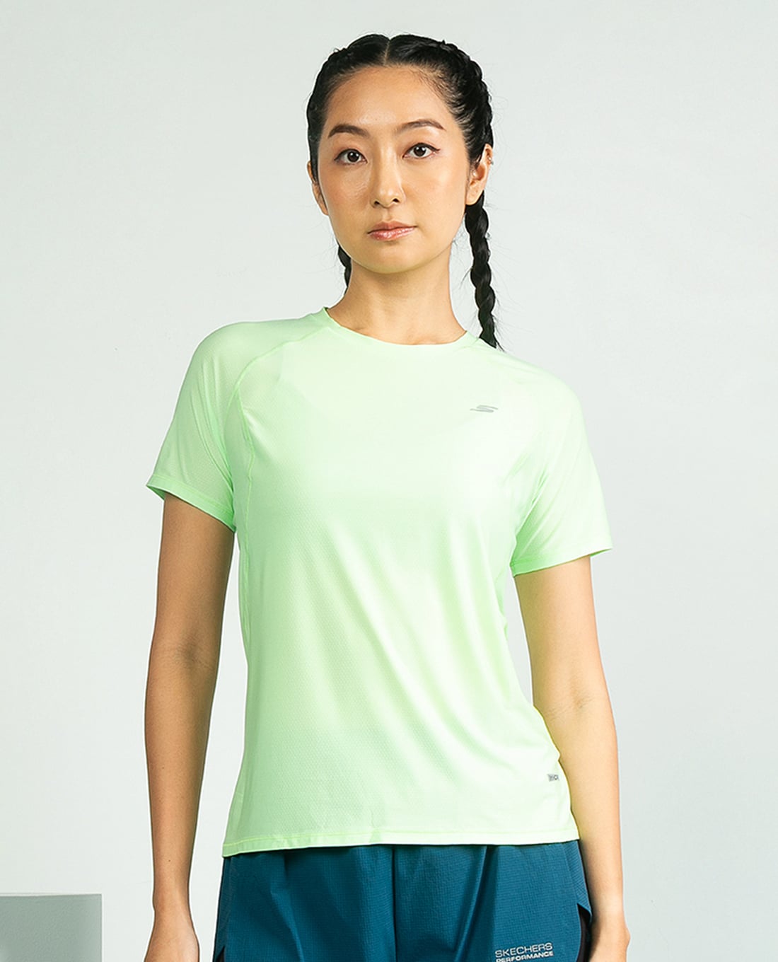 SKECHERS - Áo thun thể thao nữ cổ tròn tay ngắn Performance