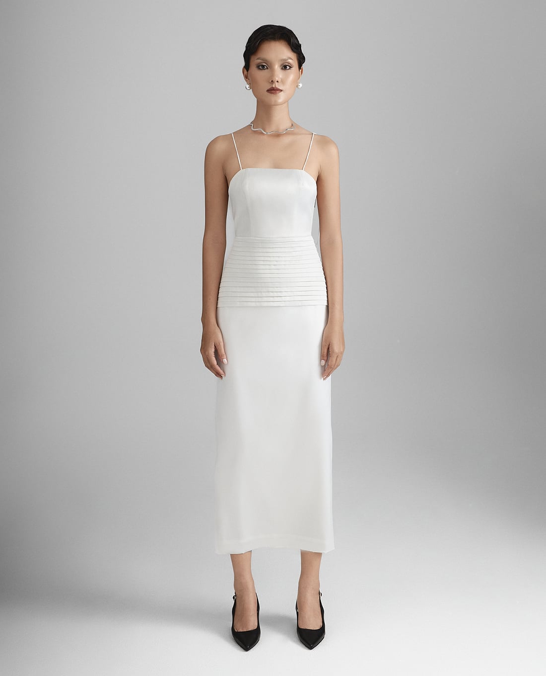 THOME - Đầm hai dây midi hở lưng chiết eo Cư Kỳ