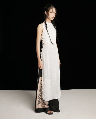  THOME - Áo dài nữ cổ tròn sát nách phối nút cài Tired 