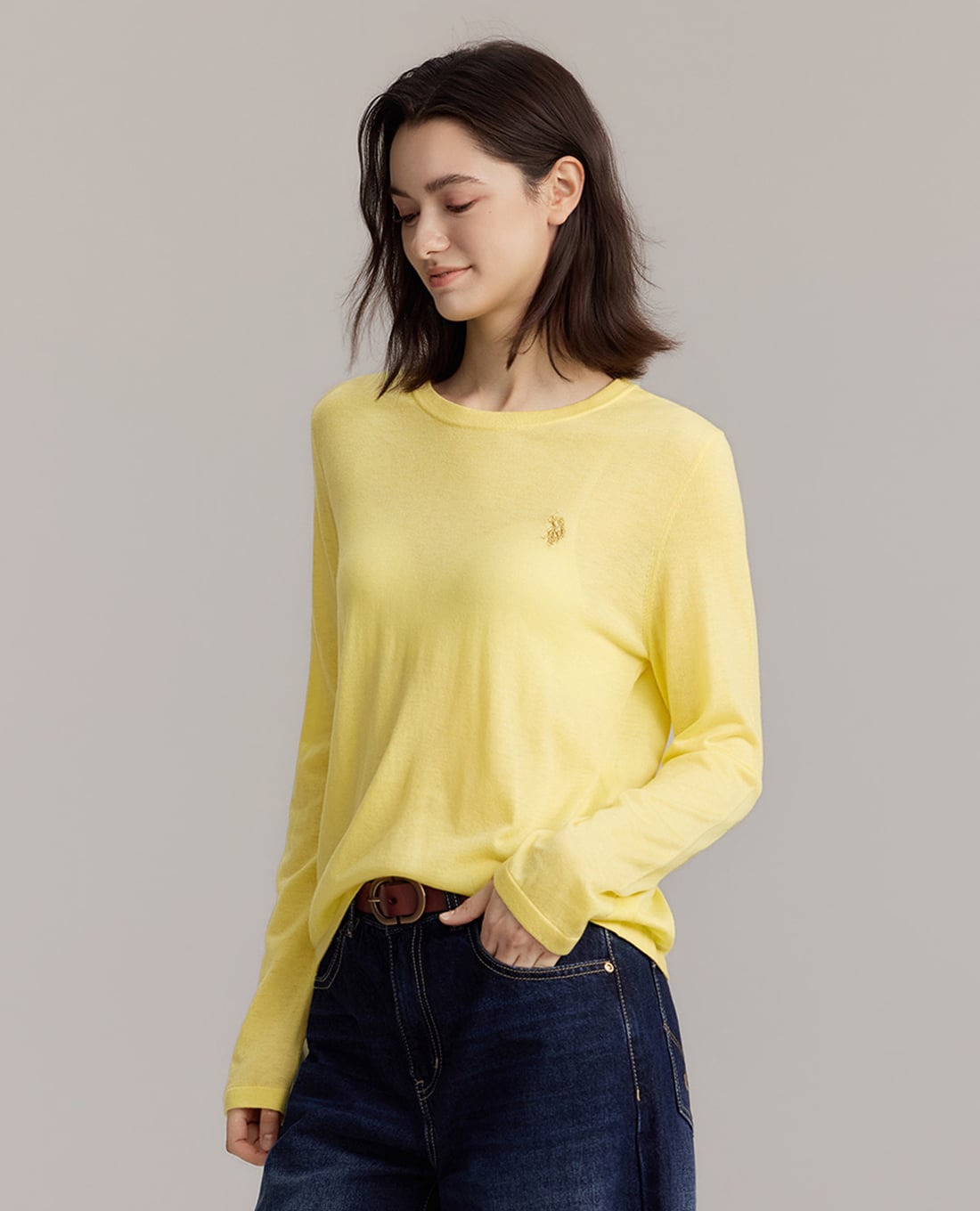 USPA - Áo dệt kim nữ cổ tròn tay dài thêu logo