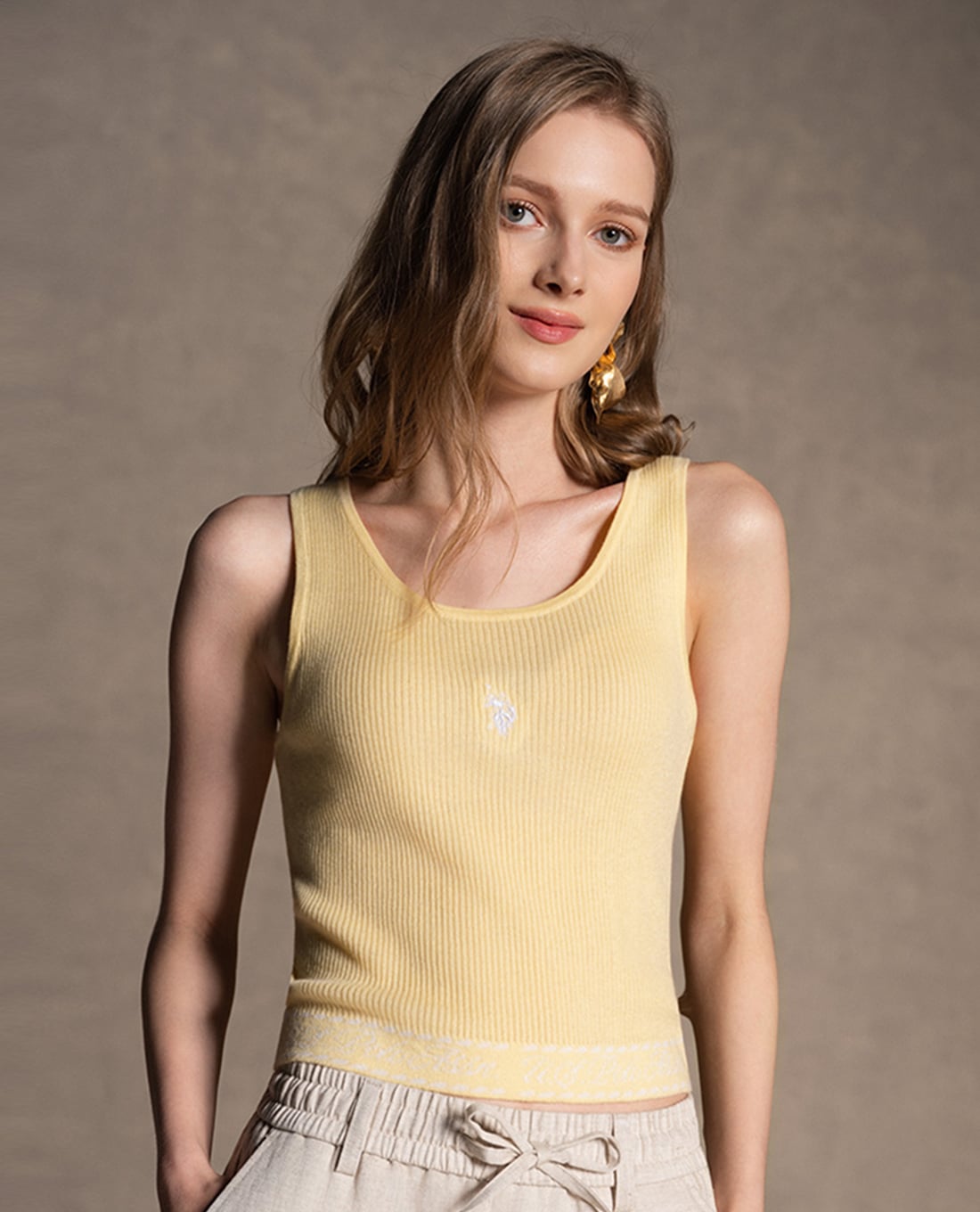 USPA - Áo ba lỗ nữ dệt kim cổ tròn thêu logo