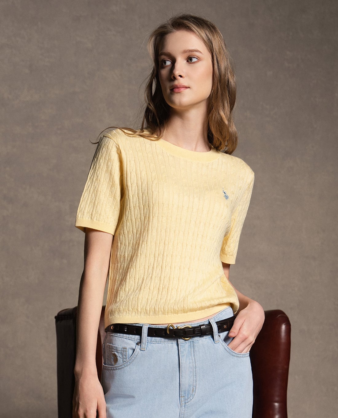 USPA - Áo dệt kim nữ cổ tròn tay ngắn thêu logo