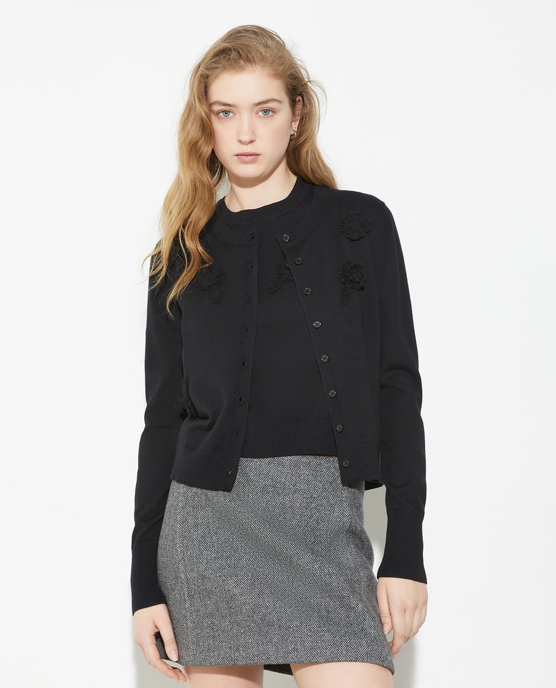 MAX&Co. - Áo khoác cardigan nữ cổ tròn đính hoa Crizia