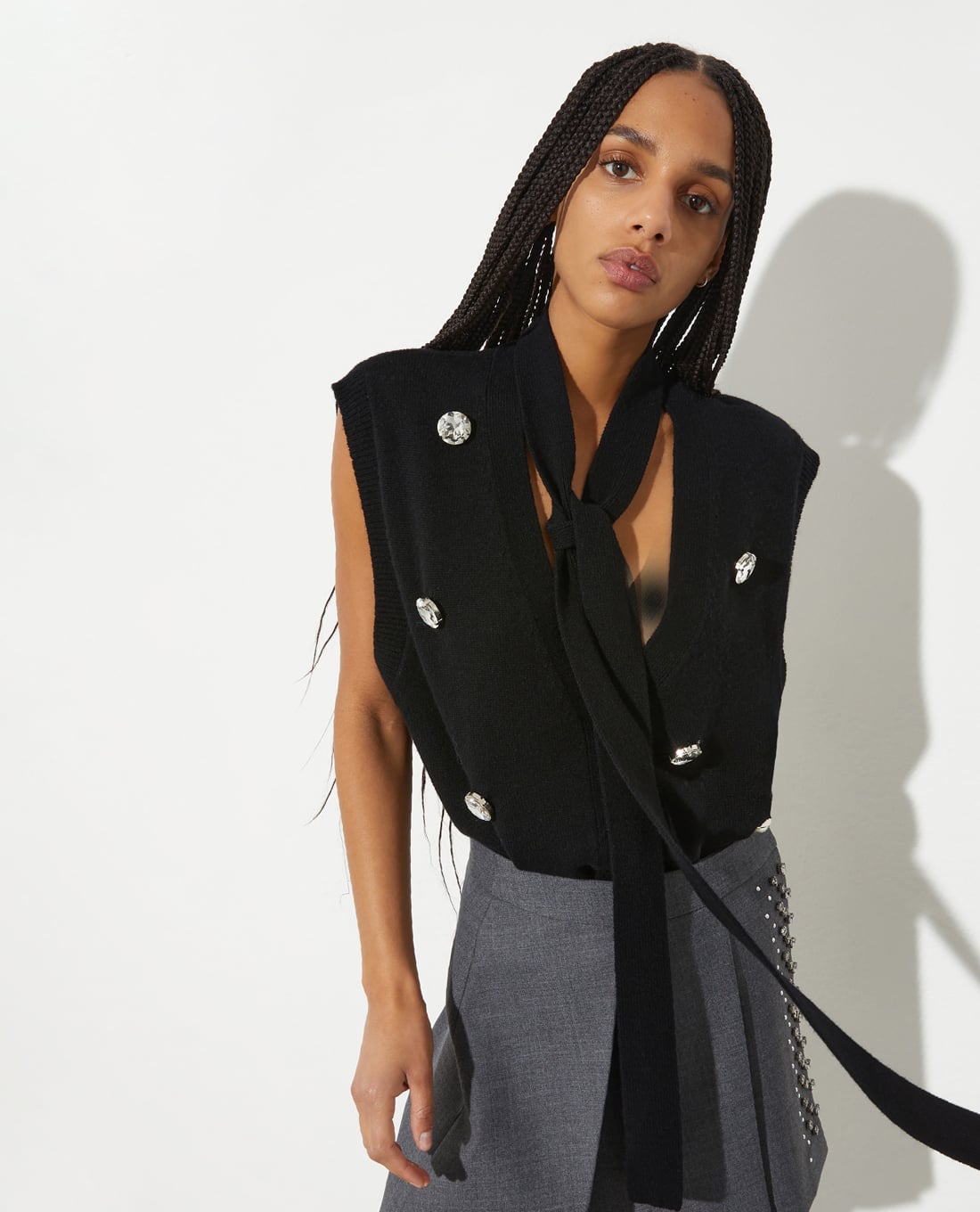 MAX&Co. - Áo khoác gilet nữ cổ V đính đá Mcoteoria