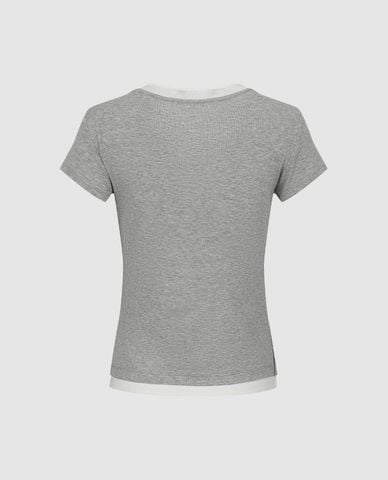  URBAN REVIVO - Áo thun nữ cổ henley tay ngắn phom ôm 