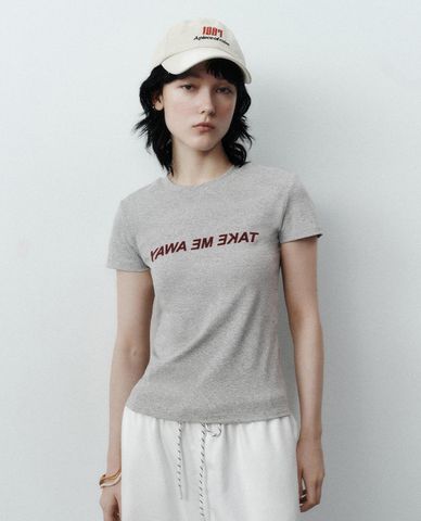  URBAN REVIVO - Áo thun nữ cổ tròn tay ngắn phom ôm 