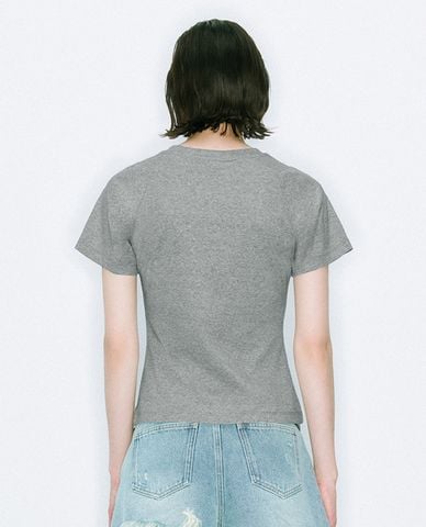  URBAN REVIVO - Áo thun nữ cổ tròn tay ngắn phom ôm 